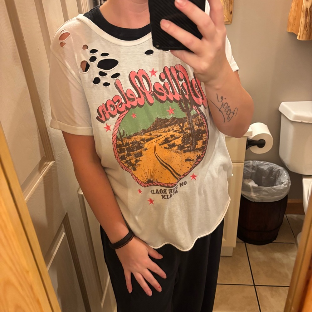 Women’s Distressed Willie Nelson T shirt / Torrid Size 0 / L - Picture 7 of 7